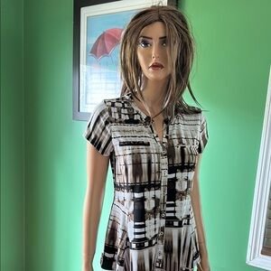 🤎🤎EUC Dana Buchman Black and Brown Graphic Peplum Style Top🤎🤎